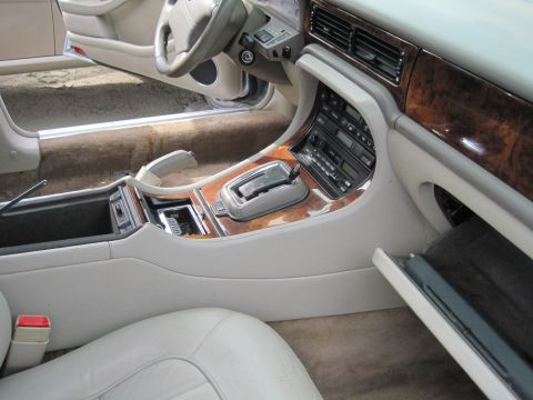 1985 Jaguar XJ6