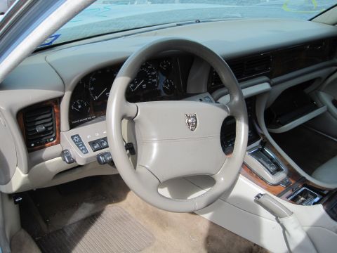1985 Jaguar XJ6