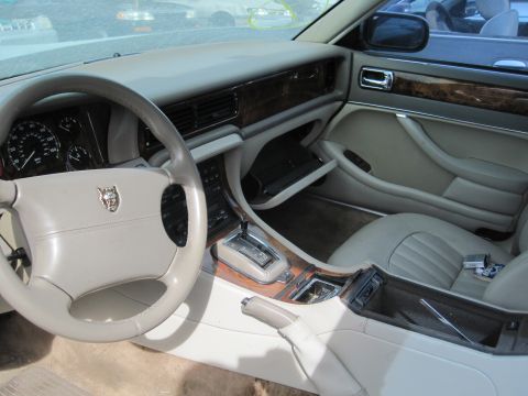 1985 Jaguar XJ6