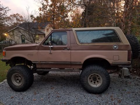 1988 Ford Bronco photo