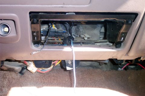 1995 Ford Bronco - ashtray missing, cig lighter not wired in