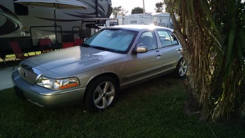 2004 Mercury Grand Marquis photo