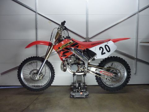 2000 Honda CR250R “Forever 20”