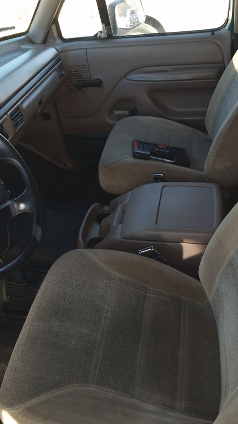 1996 Ford Bronco - Installed. I think the entire process took me about 20 minutes.