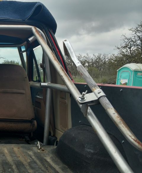 1989 Ford Bronco - Cut the crossbrace out of the cage. Huge mistake, but haven't paid for it yet.