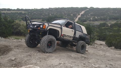 1989 Ford Bronco - Angie trying to make it up last ledge on Baby Back, Apr 2017