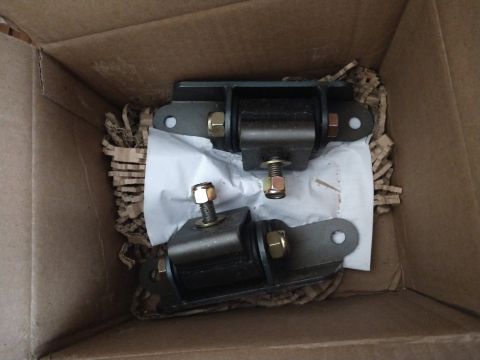 1989 Ford Bronco - JBG Motor mounts. Beefy!