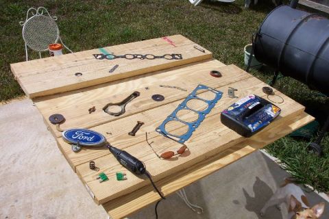 1992 Ford Bronco - Before the 2x6s were attached to the plywood