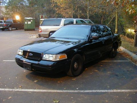 2001 Ford Crown Victoria photo