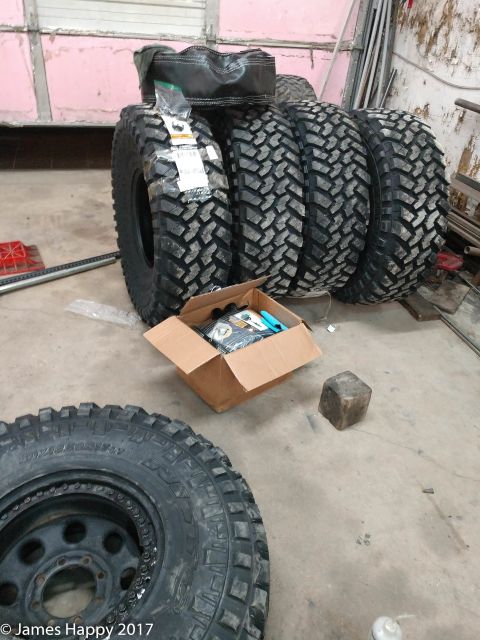 1989 Ford Bronco - so many 40s to do.