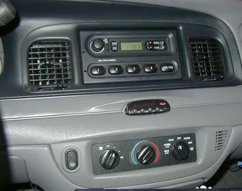 2001 Ford Crown Victoria photo