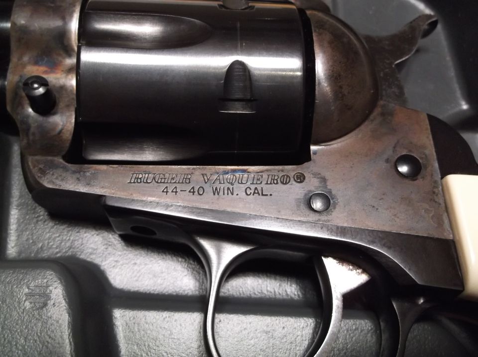 Ruger Vaquero revolver, 44-40 WIN. CAL., close-up of frame and cylinder