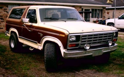 1980 Ford Bronco - This 1980 Ford Bronco features a distinctive grille and two-tone paint scheme.