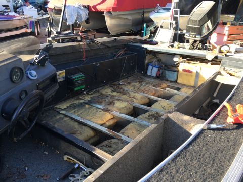 1992 Tracker Pro “Pro Deep V16”