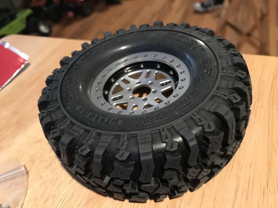 RC car tire with silver beadlock wheel