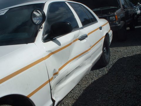 1999 Ford Crown Victoria - Going to need a new door on the '98.