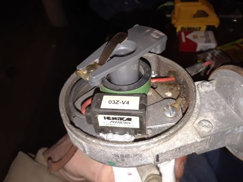 1985 Ford Bronco - Pertronix ignitor installed in an ignition distributor, part number 03Z-V4.