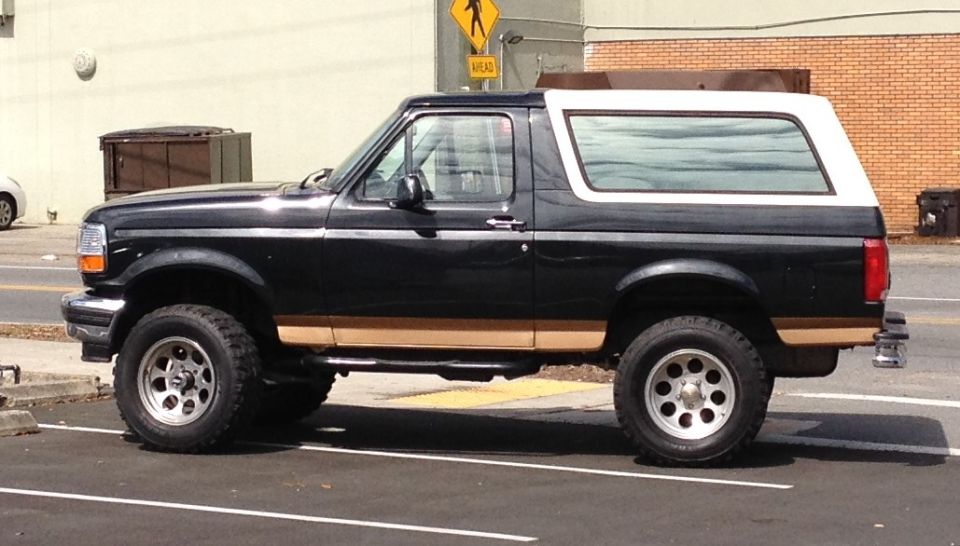 1995 Ford Bronco “KimKong”