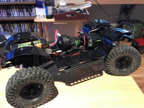 1989 Ford Bronco - This is a remote control rock crawler, not a 1989 Ford Bronco.