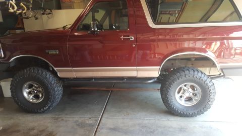 1996 Ford Bronco - Garage side view