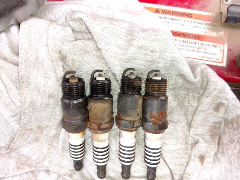 1996 Ford Bronco - Right bank plugs