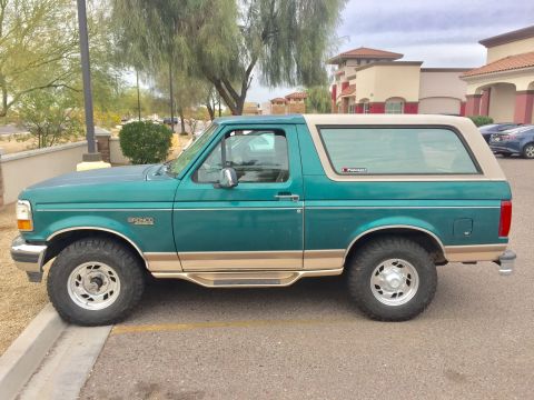 1996 Ford Bronco photo