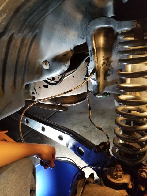 1996 Ford Bronco - coil view