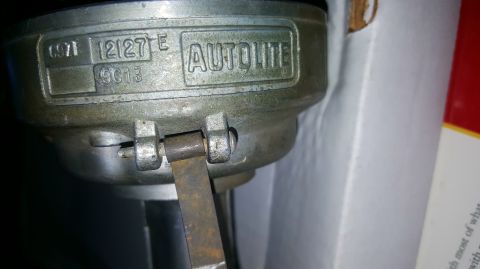 1973 Ford Mustang - Close-up of an Autolite distributor cap, showing a date code of 1971.