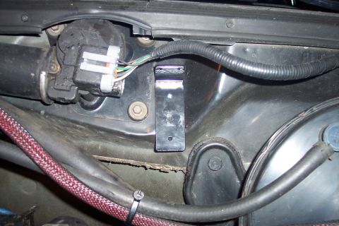1995 Ford Bronco - Measured for top clearance and first mounting screw into bracket.