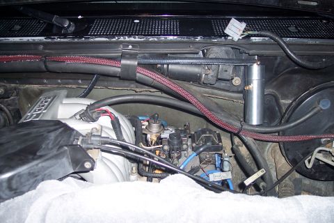 1995 Ford Bronco - PCV to CatchCan input hose mounted