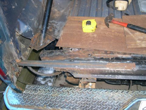 1986 Ford Bronco - Cut the rust out and welded in 1.5x1.5 angle iron to support the plate