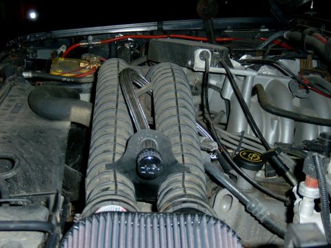 1995 Ford Bronco - A better view of the breather. The reason I did it like this was because, as many of us know the PCV valve on bronco’s tends to go bad, blo…