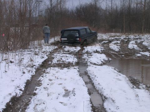 1994 Ford Bronco - The way i drove in (should of went threw the puddel)