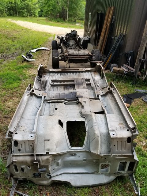 1996 Ford Bronco - Some friends helped me flip the body off the frame so I could dismantle the chassis. [url=https://www.supermotors.net/registry/media/113432…
