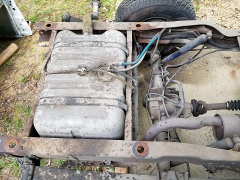 1996 Ford Bronco - Tank & axle RHS just after flipping the body off.