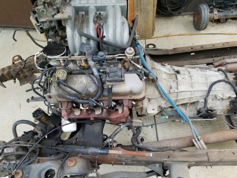 1996 Ford Bronco - Engine LHS just after flipping the body off.