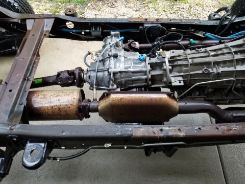 1996 Ford Bronco - Trans & t-case RHS just after pressure-washing. Before: [url=https://www.supermotors.net/registry/media/1133862] https://www.supermotors.ne…