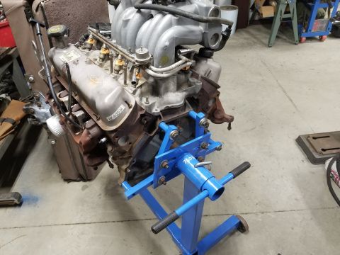 1996 Ford Bronco - After the last of the oil drains out, I'll pull the manifolds, timing cover, & pan; and paint everything like I did the '93's engine.