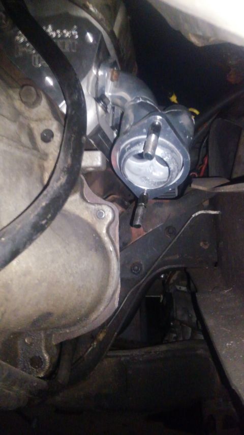 1990 Ford F-250 - i originally tried to use a set of BBK 35100. unfortunatly the header of the passenger side pointed right at the starter bulge of the trann…