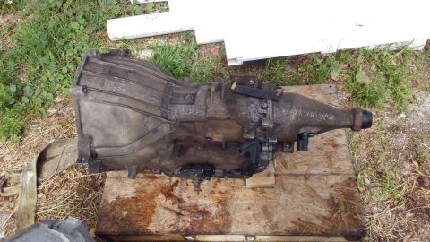 1990 Ford F-250 - old 2wd transmission is pulled to swap in a 4x4 version i bought cheap.