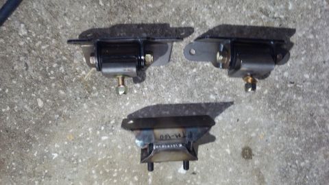 1990 Ford F-250 - new 'extreme duty' motor mounts and tranny mount from JBG.