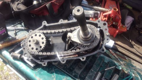 1990 Ford F-250 - i pulled this transfer case from a f-series 87-91 at the junkyard. i went ahread and rebuilt it with new bearings, seals, and pump. did not…