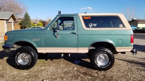1989 Ford Bronco photo
