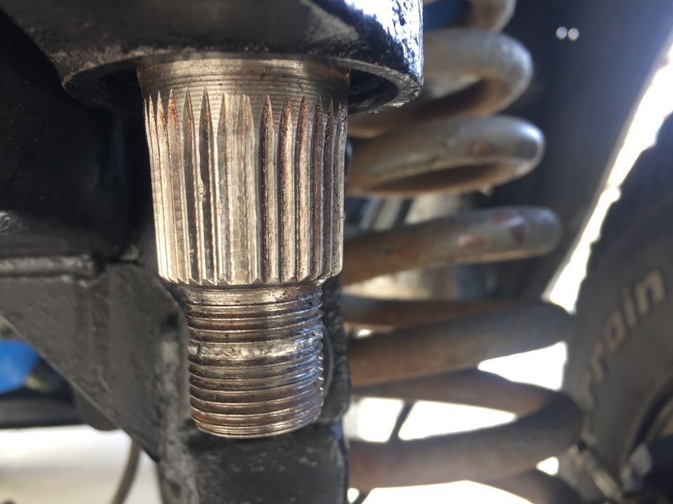 Splined shaft and coil spring detail