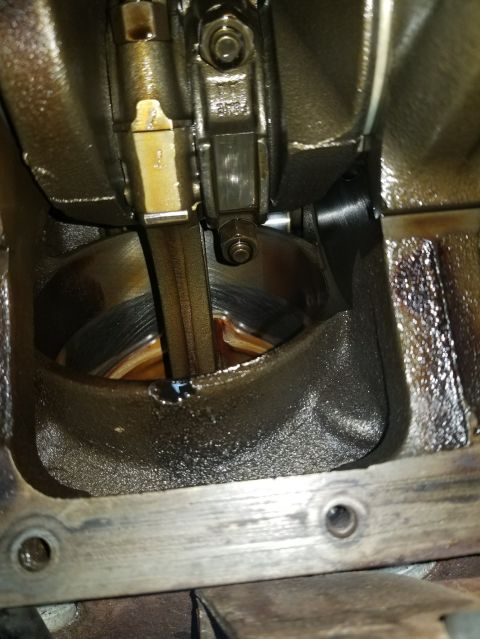 1996 Ford Bronco - Pan removed, visual inspection of all cylinders and crank