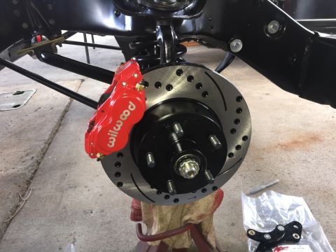 1967 Ford Galaxie - A new performance brake system is installed on a vehicle's suspension components.