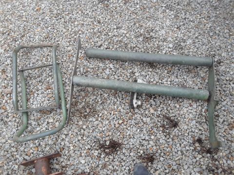 1999 Ford E250 - Bigblue94s ol Westin brush guard. Went through a very hot fire.