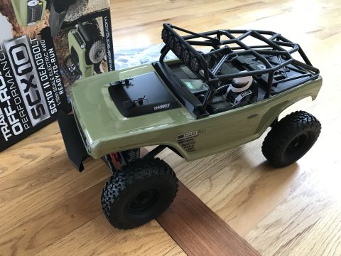 1989 Ford Bronco - This RC car is a 1/10 scale electric 4WD model, not a 1989 Ford Bronco.