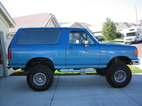 1989 Ford Bronco - Now we're getting somewhere. Took me the better part of a weekend to paint it up in my garage. Came out ten times better than I hoped.