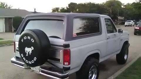 1986 Ford Bronco photo